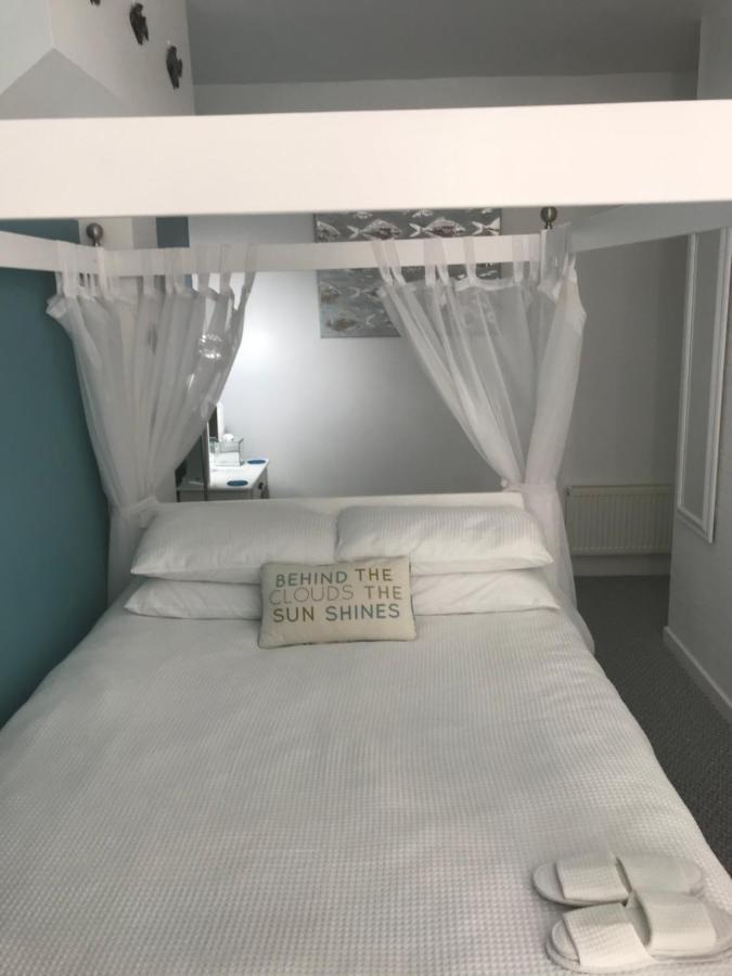 Number 40 - No Multiple Room Bookings Blackpool Ngoại thất bức ảnh
