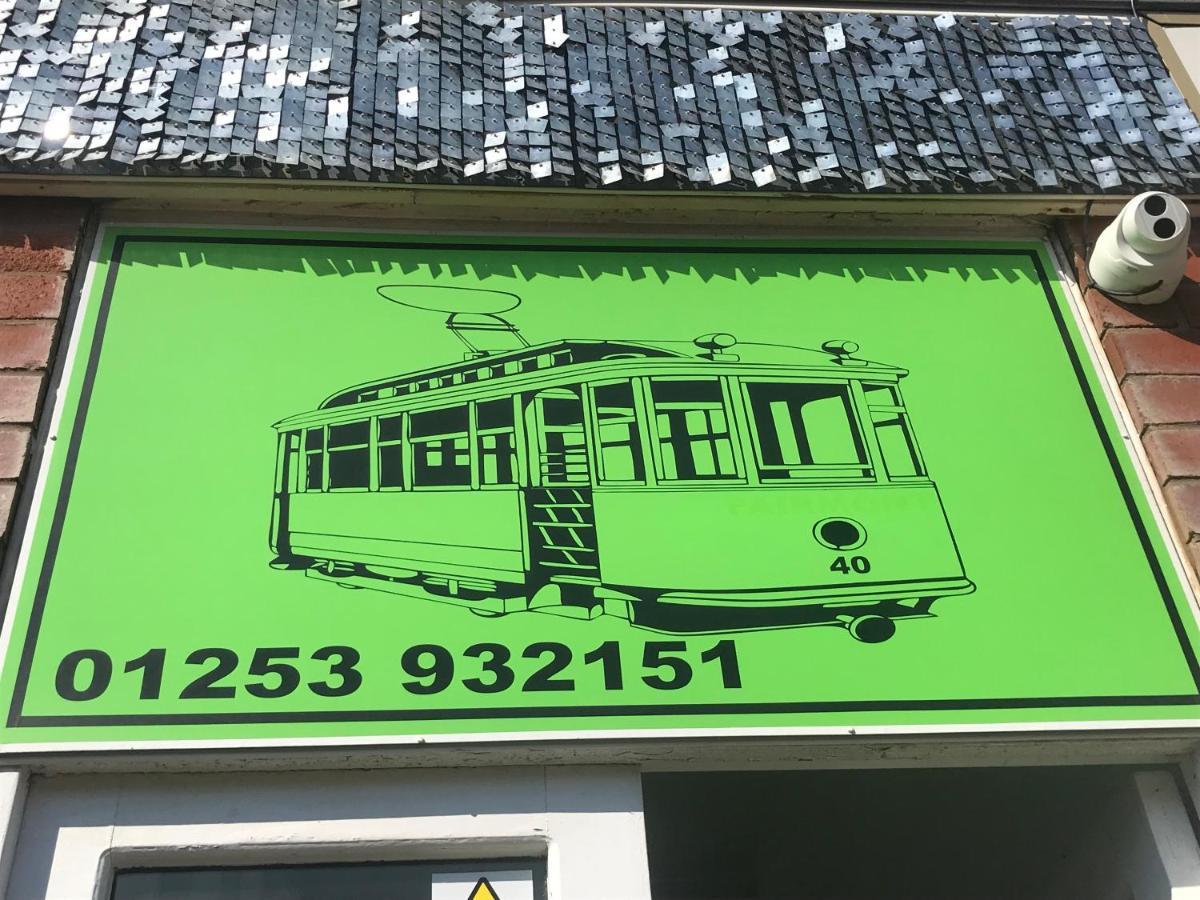Number 40 - No Multiple Room Bookings Blackpool Ngoại thất bức ảnh